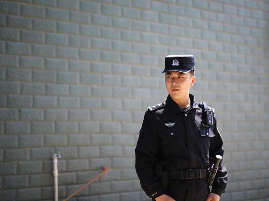 民警李挺。