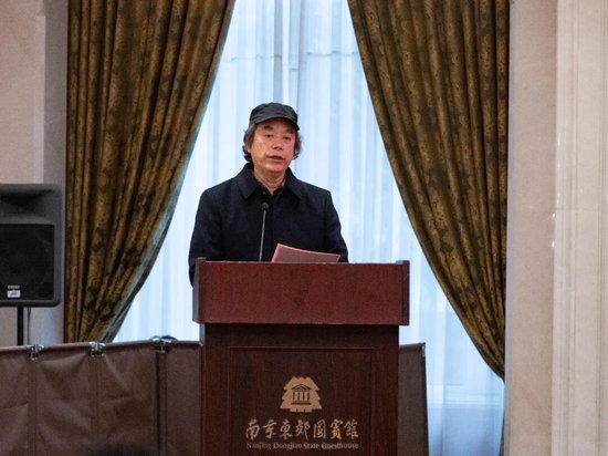 江苏省中国画学会副会长王平主持活动