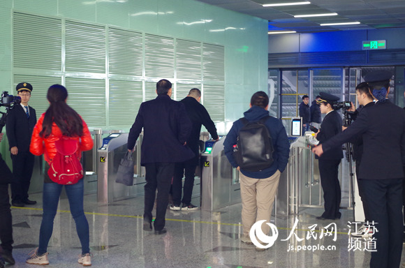 苏北、苏中地区接入全国高铁网 江苏实现市市通动车