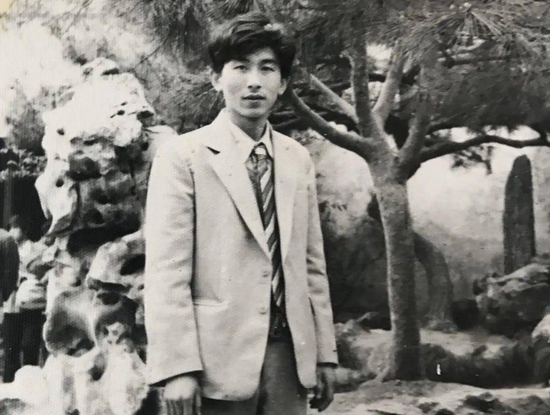 大学时期的施大宁