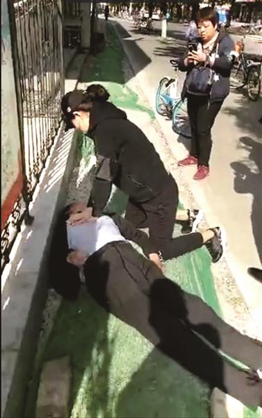 女护士路边施救被质疑盲目按压 回应:人救回来就好