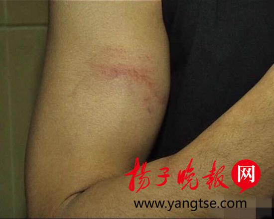 逃犯便衣追逐撕打 这不是电影是婚礼上的惊心一幕