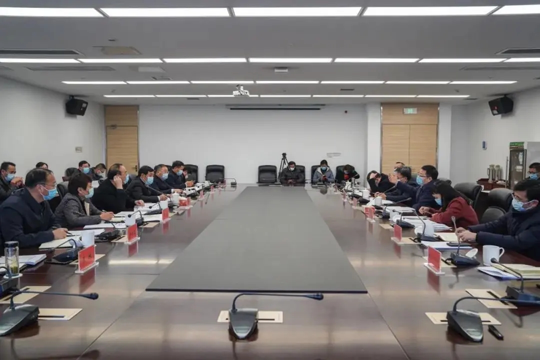 3月5日,滁州党政代表团与南京江北新区管委会举行会谈 《滁州日报》图