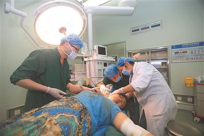 一地受灾四面八方来驰援 盐阜大地众志成城斗