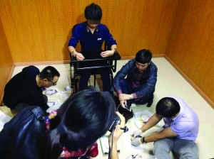 嫌疑人王某被便衣民警抓获