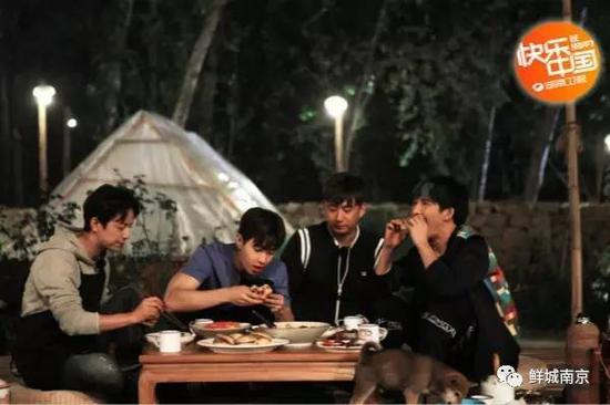 明星餐厅在南京,我大蓝鲸居然有这么多大牌