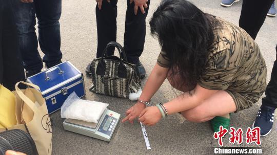 南京警方破获贩毒大案:神秘女毒枭狡兔三窟难逃法网