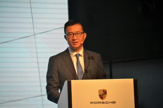保时捷中国销售副总裁萧达先生致辞