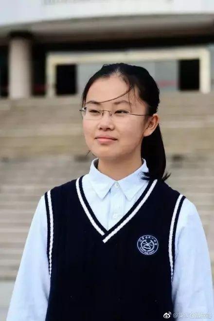 无锡天一中学张洗月同学以总分435分的高分荣获无锡理科头名,江苏省理科第2名,