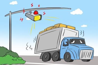 升级版电子警察全天监控 超载违停都能及时抓拍