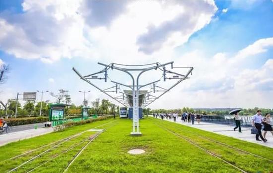 麒麟有轨电车一号线本月将正式开通啦!9月1日,南京市交通运输局和南京市地名办正式公布该线13个站站名。
