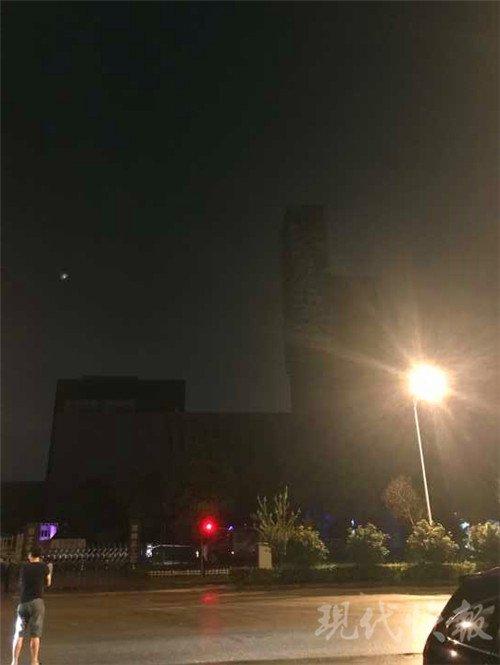△ 大火被扑灭。现代快报记者 蔡梦莹 / 摄