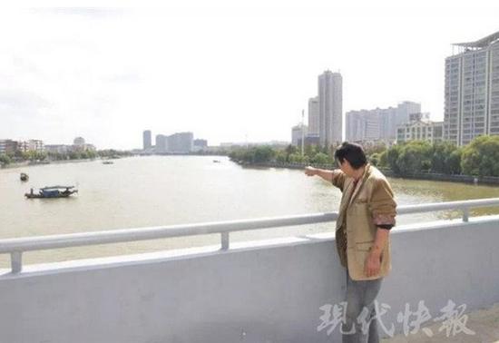 △卖鱼男子勇救落水者 阜宁警方供图