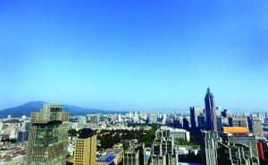 10月8日,南京城秋高气爽,蓝天刷屏 现代快报记者施向辉摄