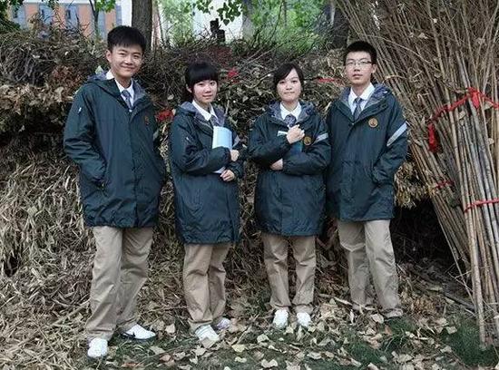 南京中学校服时尚pk,一起见证青春变迁史