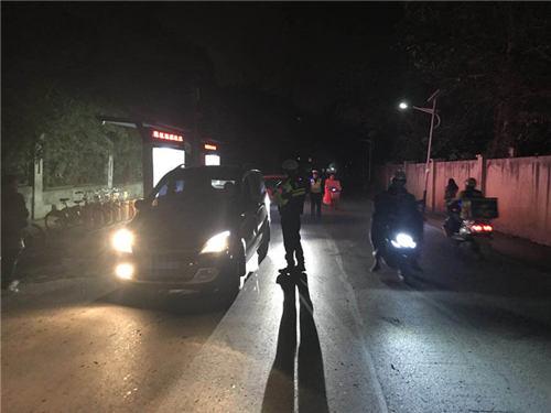 男子酒驾被查 为躲处罚出奇招想送交警iphon