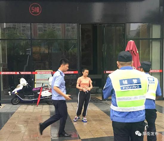 4岁男童遭单亲母亲虐待 全身多处受伤生殖器被打肿