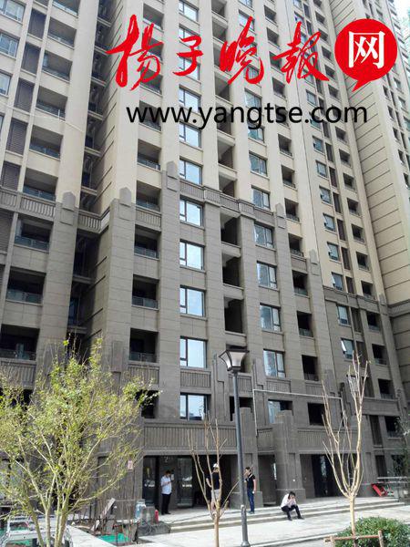 新小区车位不足 徐州一开发商开出天价车位转让费