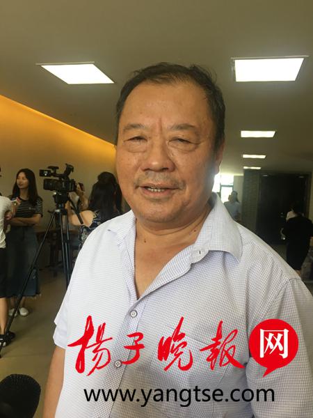 苏州“90后”教师伉俪延迟婚礼赴新疆支教