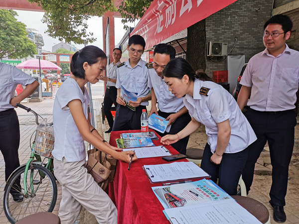淮安公交车可私人定制：20人可“拼团” 一站直达