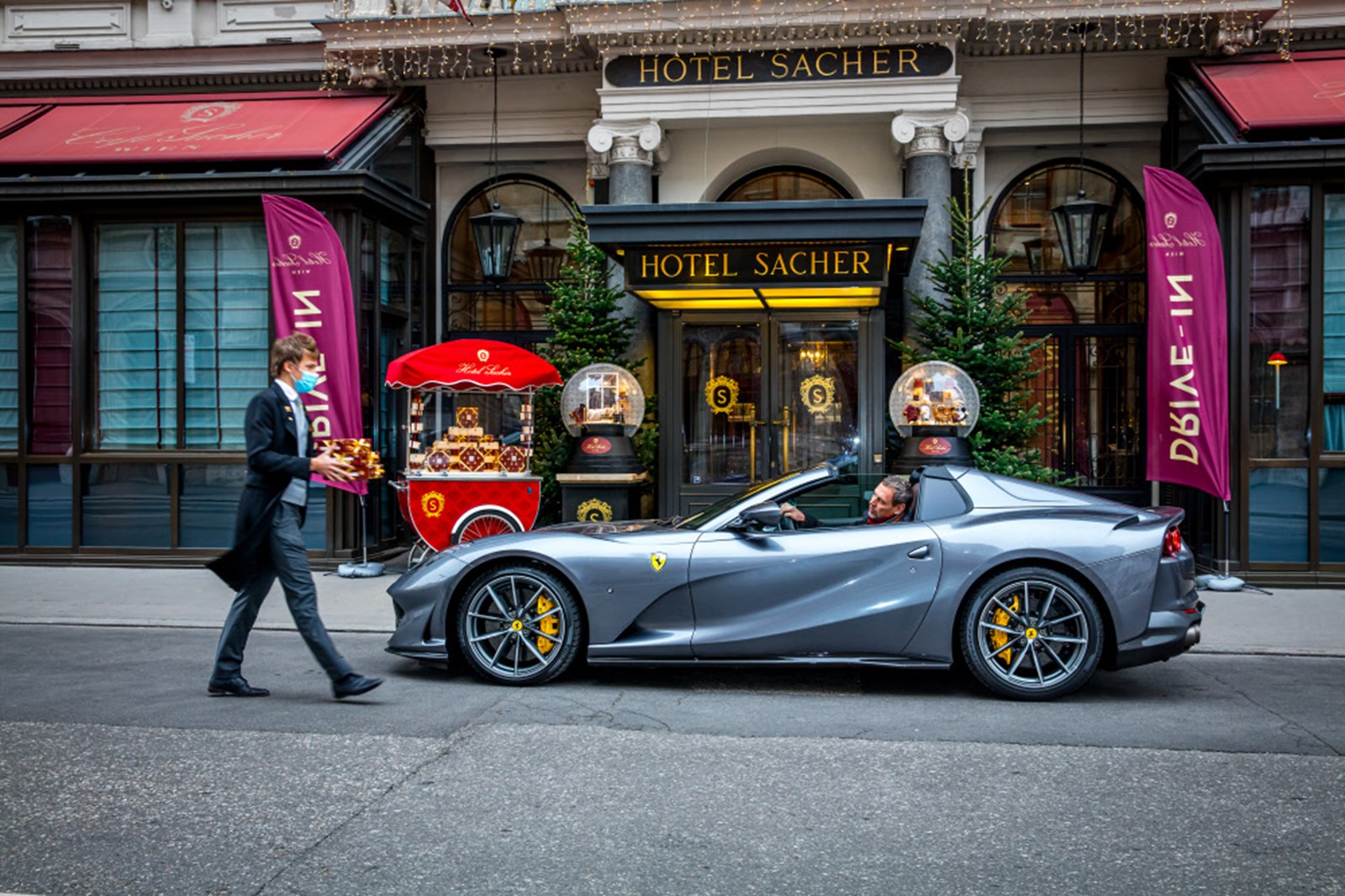 旅游业|奥地利旅游业遭受冲击 高级酒店门口摆摊卖蛋糕自救