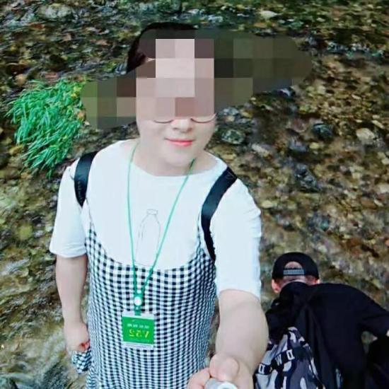 发文女子照片
