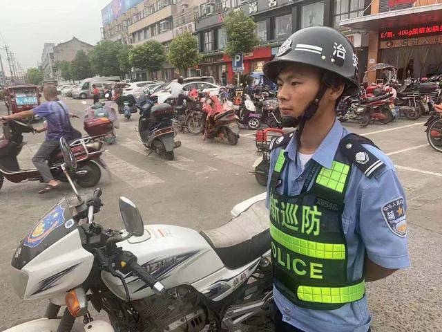 “死不能解决任何问题” 常州辅警大桥上劝下轻生女孩