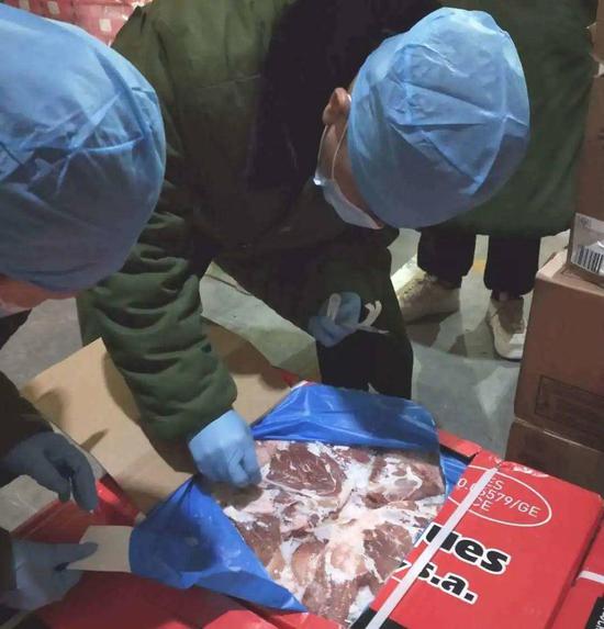 为确保冷链食品安全,镇江市积极做好冷链食品等新冠病毒核酸检测。