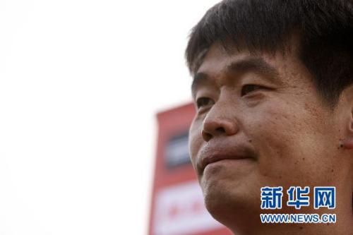 李霄鹏三次换人起死回生。 资料图:李霄鹏。图片来源:新华网。