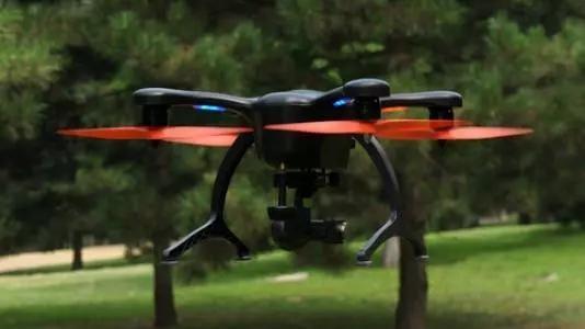 西安无人机尬舞背后:1台报价1万 创始人称年入过亿