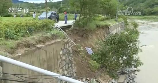 “温比亚”威力不减 一路北上 多地遭暴雨侵袭！