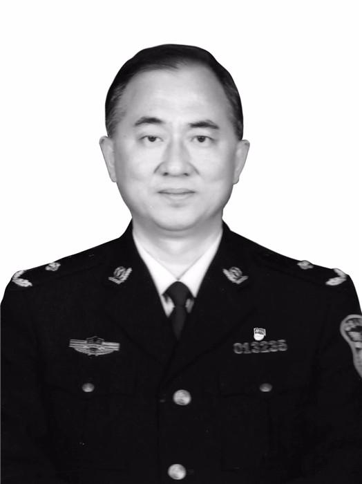南京一警察加班突发不适不幸离世，最后一天日程表满满当当