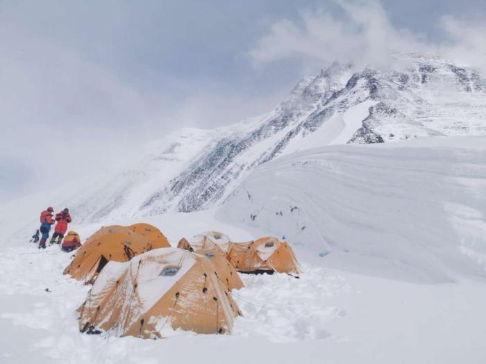 　　海拔7028米的C1营地。巴桑塔曲 摄 图文来源： 中国登山协会