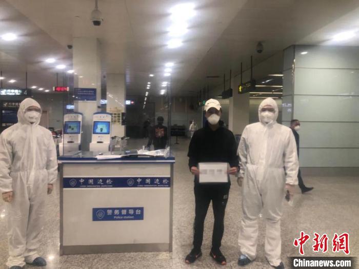 浙江一境外逃犯主动投案自首 台州公安供图