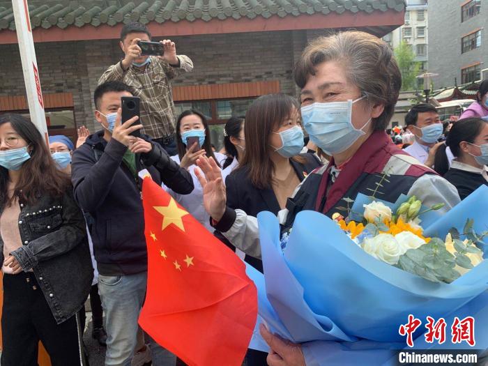 疫情：五一能不能出去玩？李兰娟：小长假可以适当旅游
