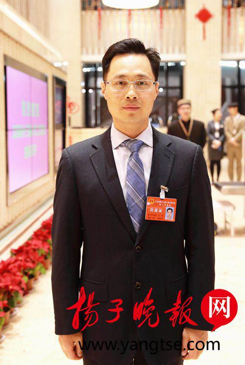 省人大代表、建华建材集团董事长王刚