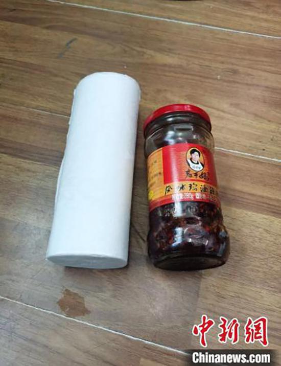 入室盗窃邻居家辣酱、辣椒等物合计18元 男子被拘