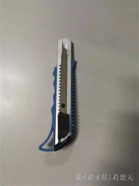 装修工高空作业时安全绳被割断竟是发脾气的业主干的