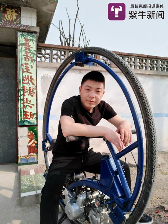 高手在民间！机械工小伙造出科幻电影里独轮摩托