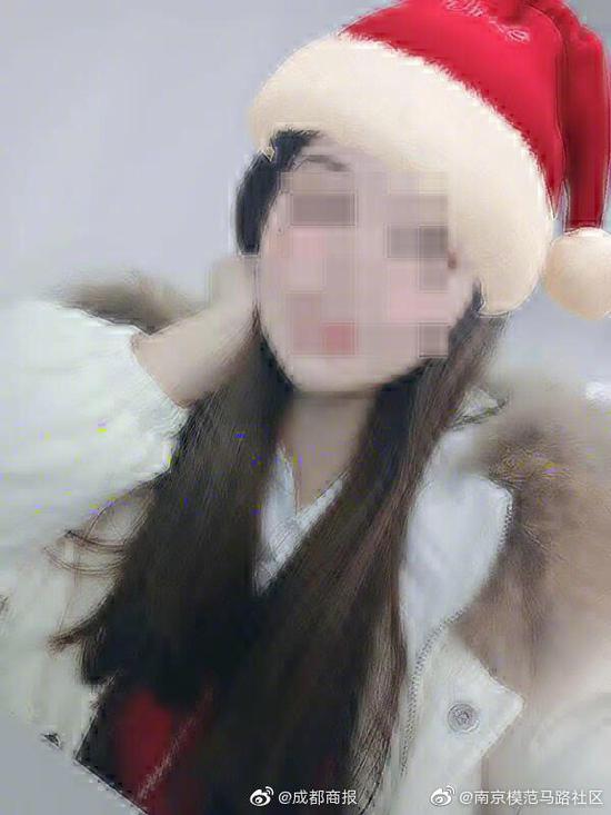 女儿施某生前照片 施某母亲供图
