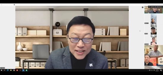 中国画学会创会副会长、江苏省中国画学会创会会长高云讲话