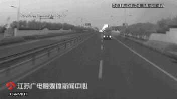 徐州36岁公交司机猝死前努力拉手刹 救了一车人