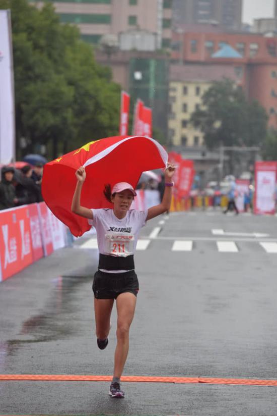 田协处罚苏马“递国旗”事件 3场赛事2运营公司被罚