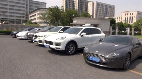 男子冒充老总骗租六豪车价值八百万 套现获利被拘