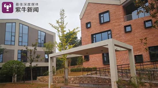 耗资三亿多“慢城小镇”空置 主管单位：要守得住寂寞