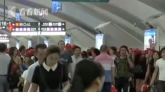 已婚女偷男网友手机被抓求放过 警察:做人不能这样