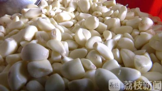 「」小龙虾、大蒜价格都降了 蒜泥龙虾可以走起！