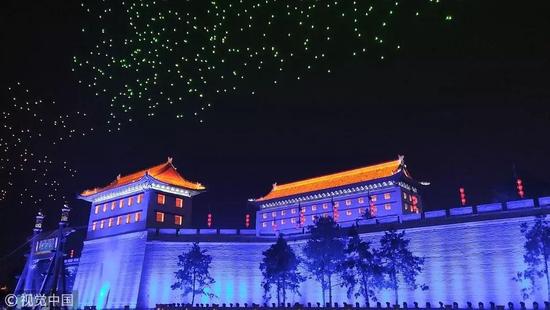 西安无人机尬舞背后:1台报价1万 创始人称年入过亿