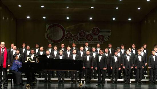 爱乐男声合唱团保利四周年演出现场 摄影 唐银华