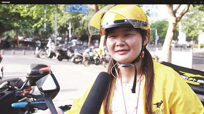 聋哑外卖小哥从路盲练成跑单王 15秒编好几十字短信